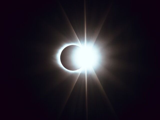 Three things hidden - Buddha - EN